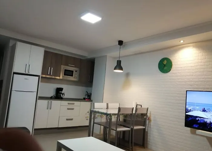 El Nido De Los Angeles 普拉亚戴尔雷安格莱斯